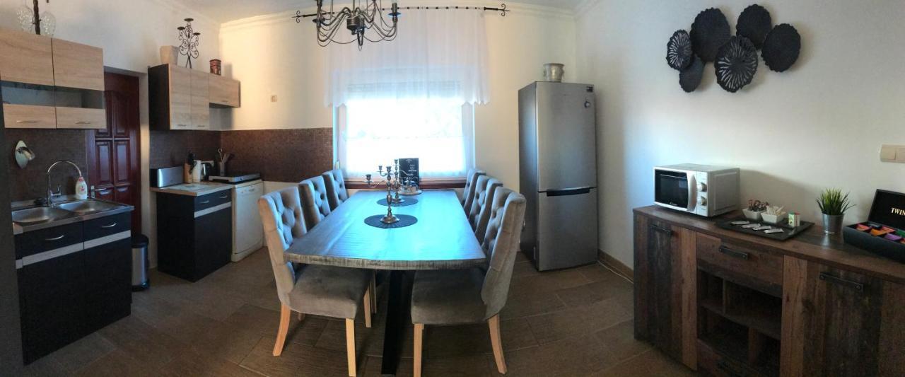 Eden Apartman Algyo Экстерьер фото